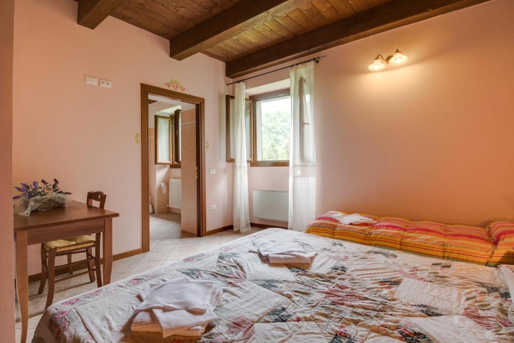 Agriturismo L'Antico Frutto - Drievoudige Kamer Met Uitzicht Op De Bergen