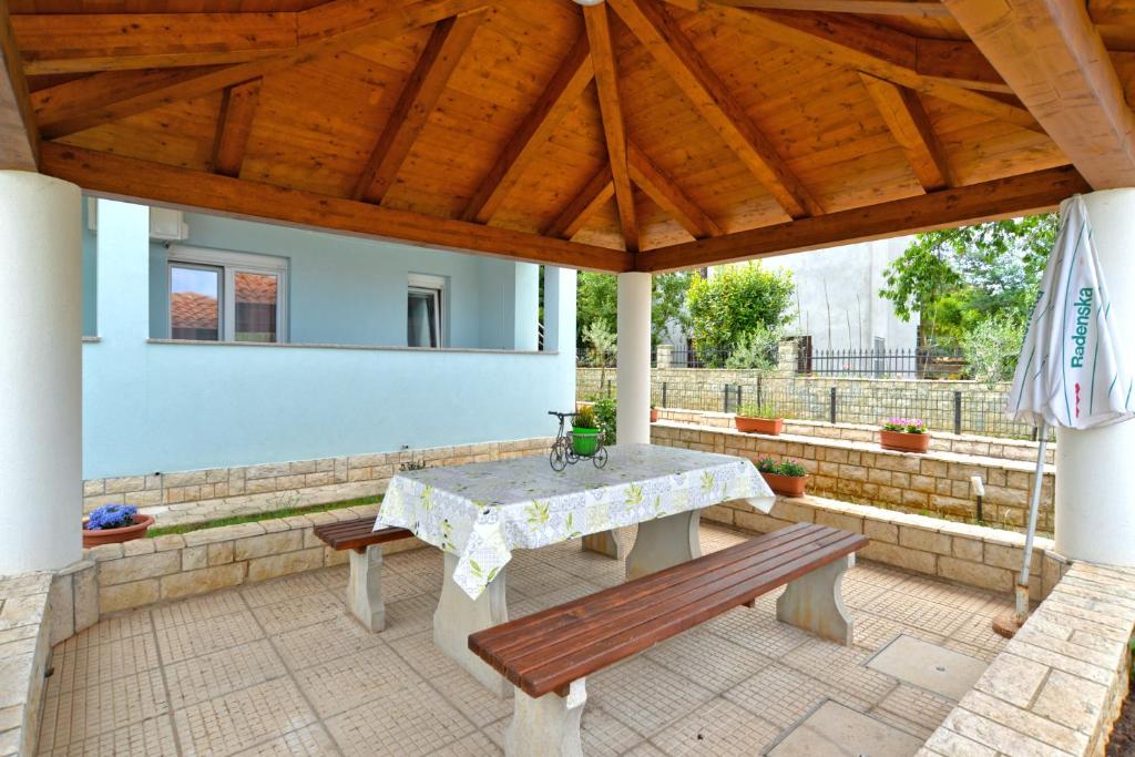 Fotografia z galérie ubytovania Apartments Veljko 100 v destinácii Pula