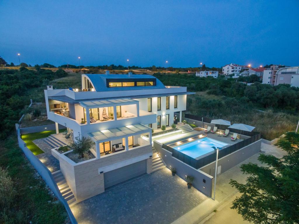 Basen w obiekcie Villa Franica Zadar lub w pobliżu