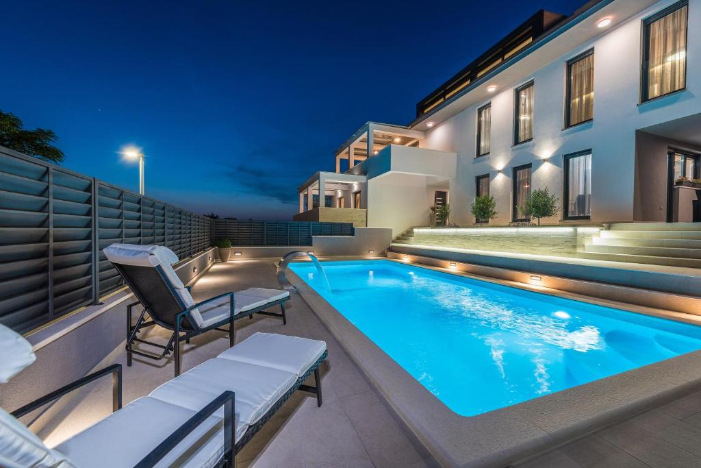 Basen w obiekcie Villa Franica Zadar lub w pobliżu