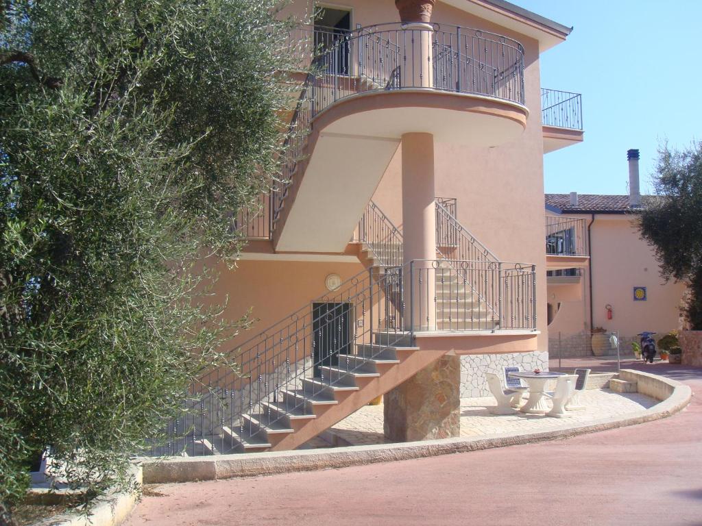 The building in which az apartmanhoteleket is located