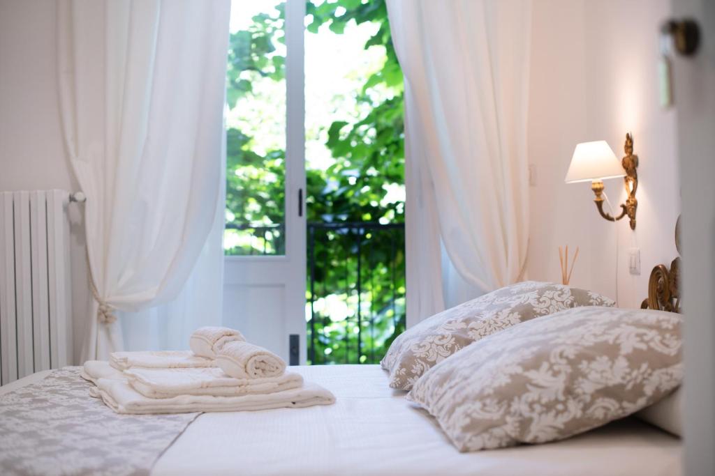 Postel nebo postele na pokoji v ubytování B&B Toma Street