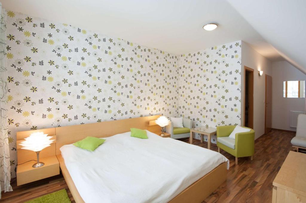 Hotel Garni Pod Skalkou - 14