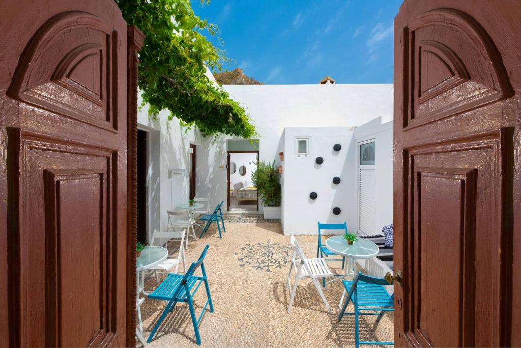 Patio nebo venkovní prostory v ubytování Lindos Citrin Studios