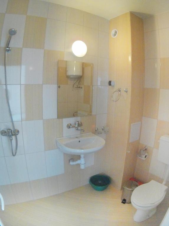 Koupelna v ubytování Hotel Aia Kavatsi