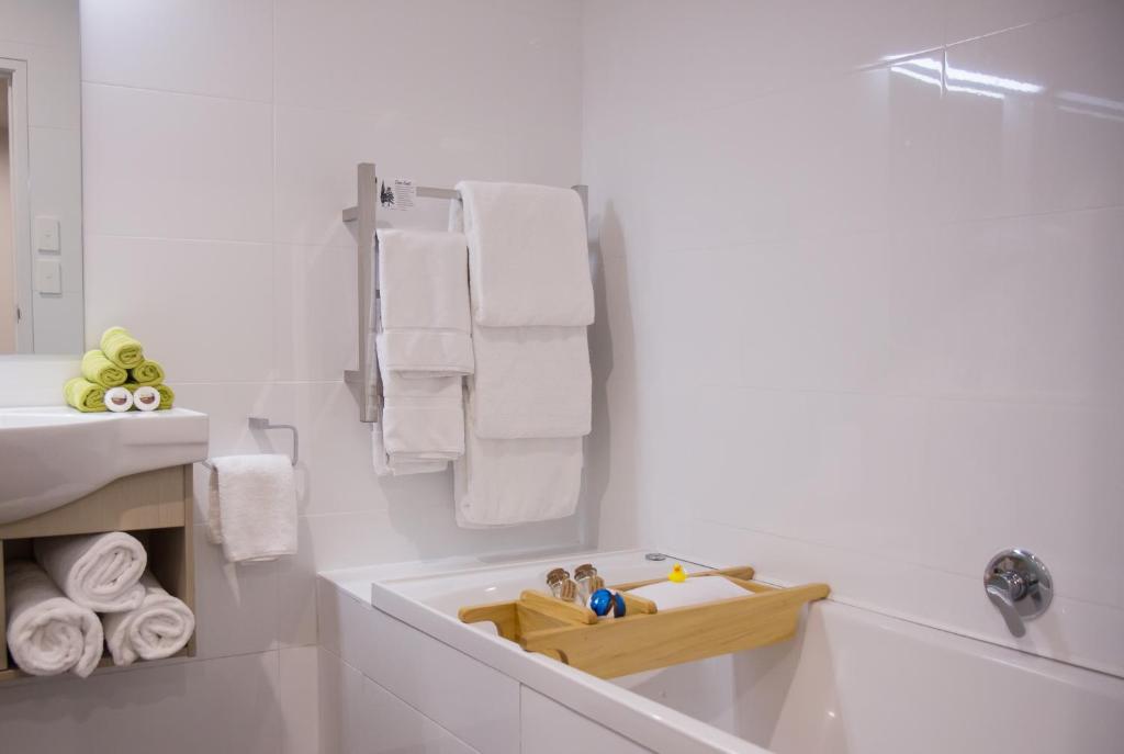 
Two-Bedroom Apartment with Spa Bath
