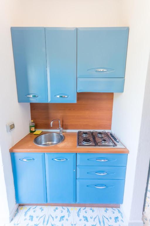 Kuchnia lub aneks kuchenny w obiekcie Vulcano Blu Residence
