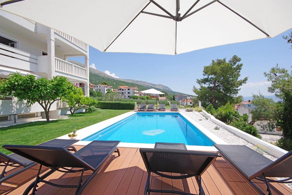 Bazén v ubytovaní Luxury penthouse Eva alebo v jeho blízkosti