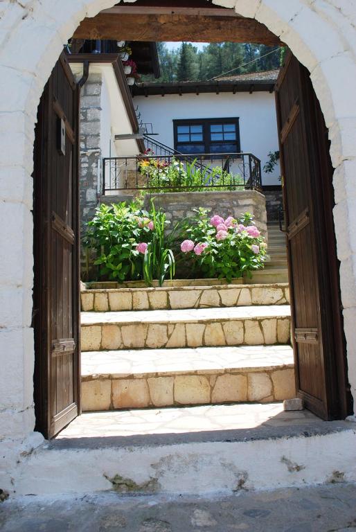 Ana Rest House Hostel Berat - Imazhi 8