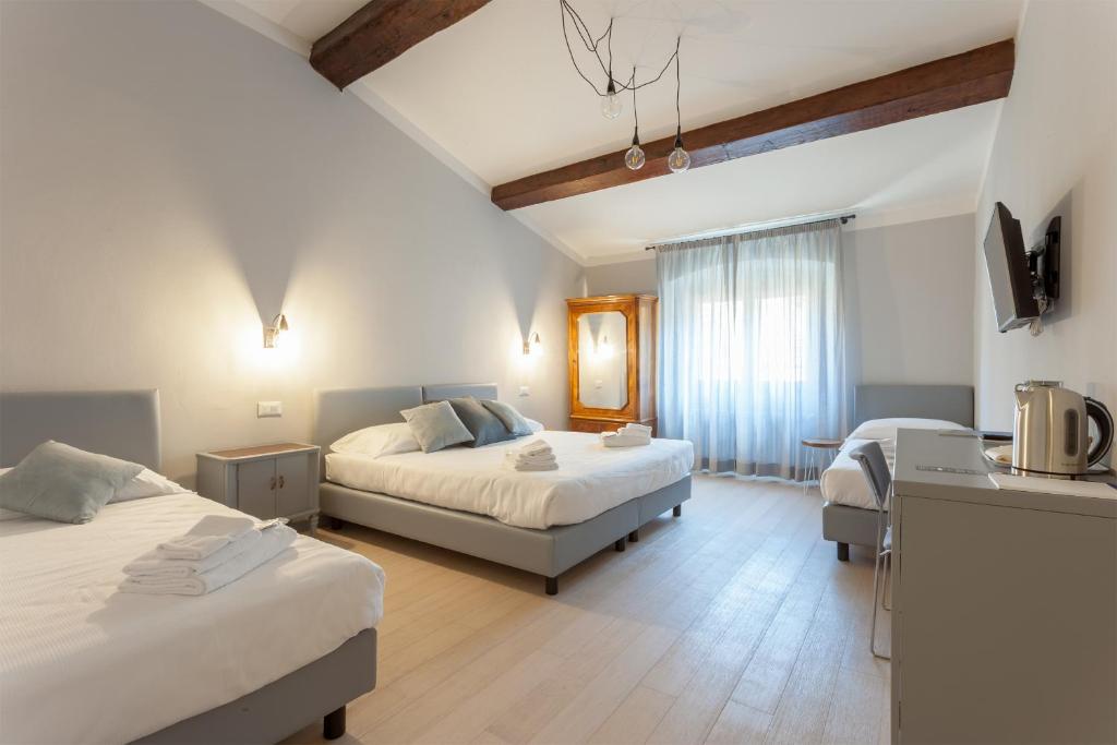Santo Spirito Venti - Design Rooms in Florence near Ponte Vecchio & Palazzo Pitti