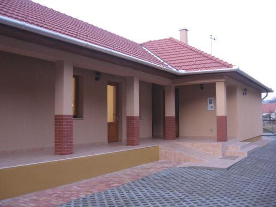 Gallery image of Dapsy Apartmanház in Jósvafő