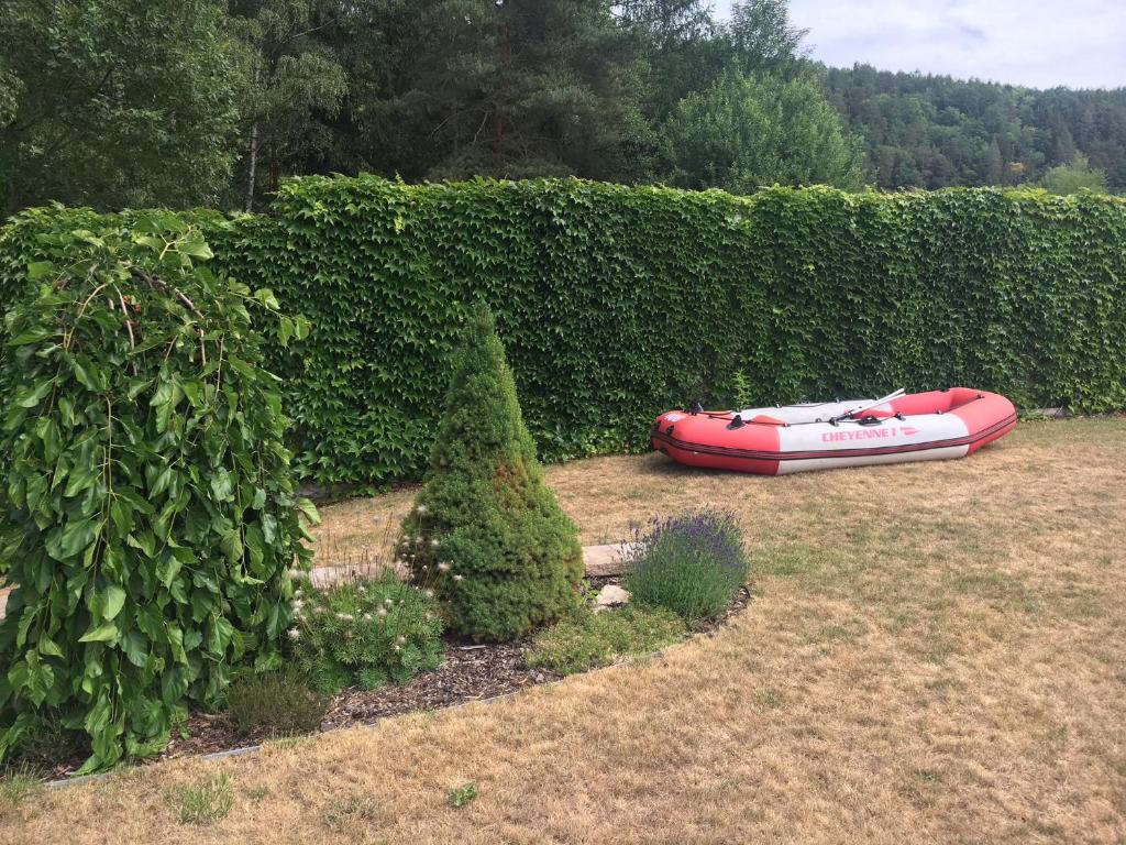 Zahrada ubytování CHATA Privlaky