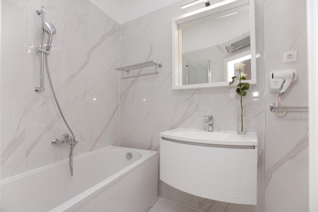 Koupelna v ubytování Hotel Bellevue Trogir