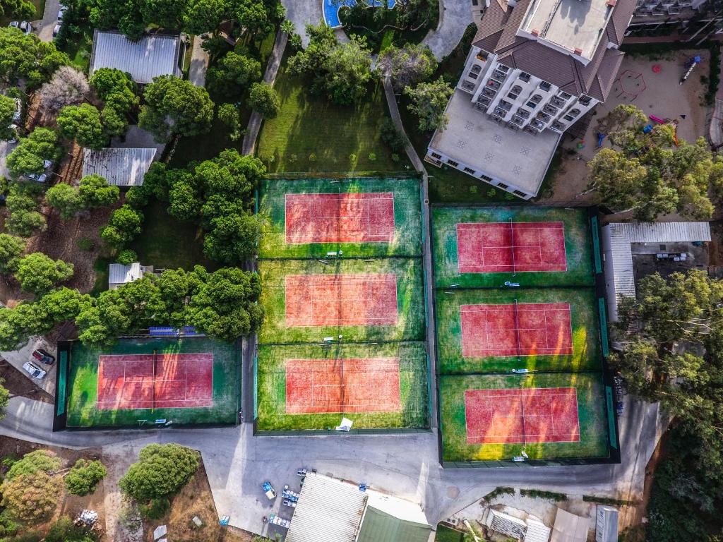 Tenis a/nebo squash v ubytování TUI MAGIC LIFE Masmavi nebo okolí