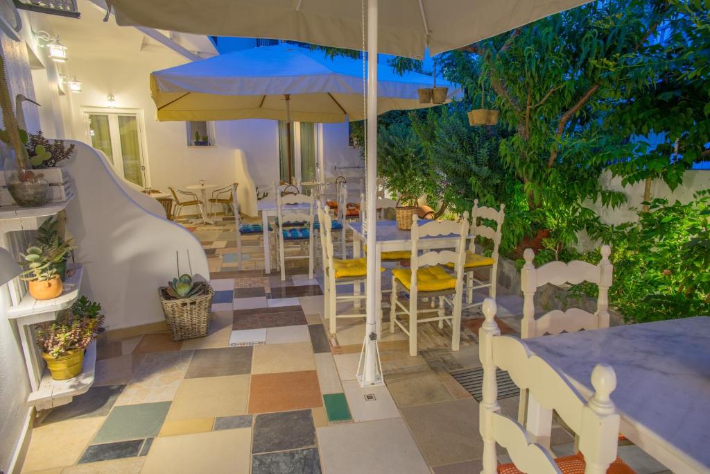 Patio nebo venkovní prostory v ubytování Hotel Cyclades