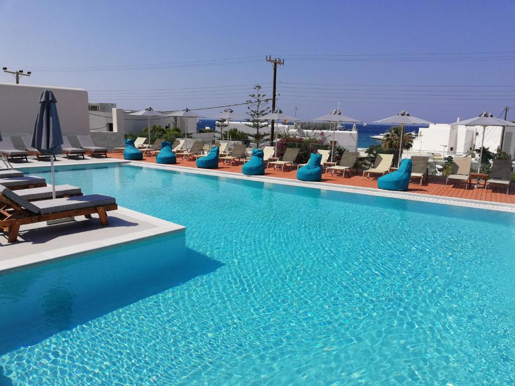 The swimming pool at or close to Pelagos Studios