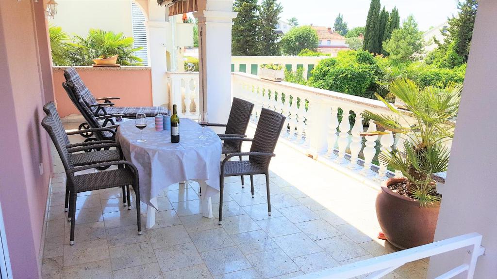 Apartment Villa Engel with Pool - Wohnung Mit Gartenansicht