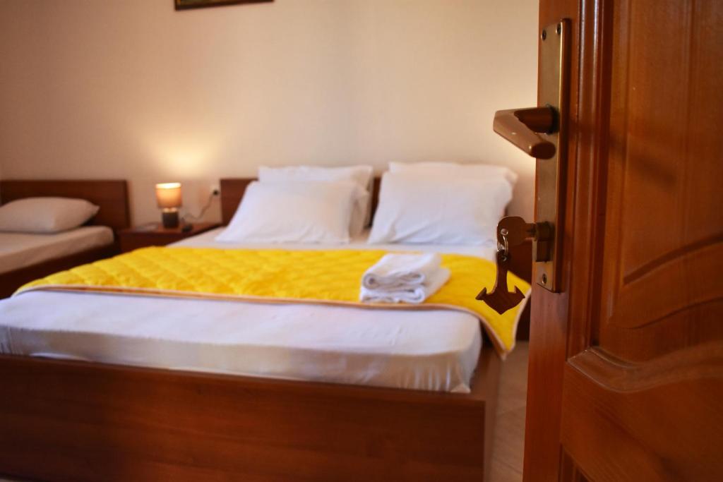 Beach Walk Apartments - 17