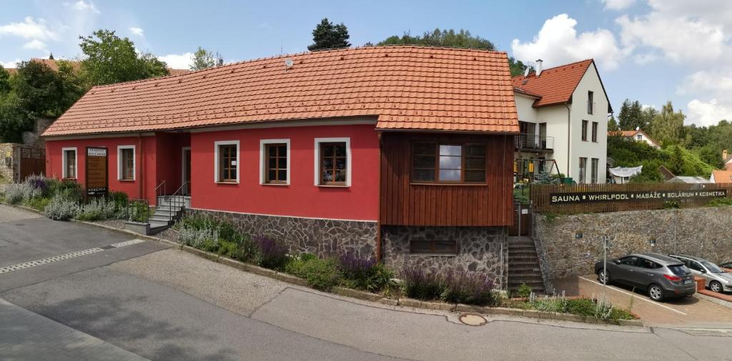 Budova, kde se penzion nachází