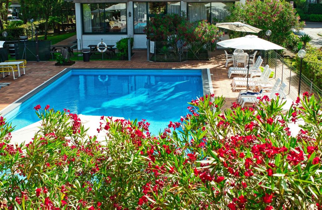 Bazén v ubytování Hotel Eden nebo v jeho okolí