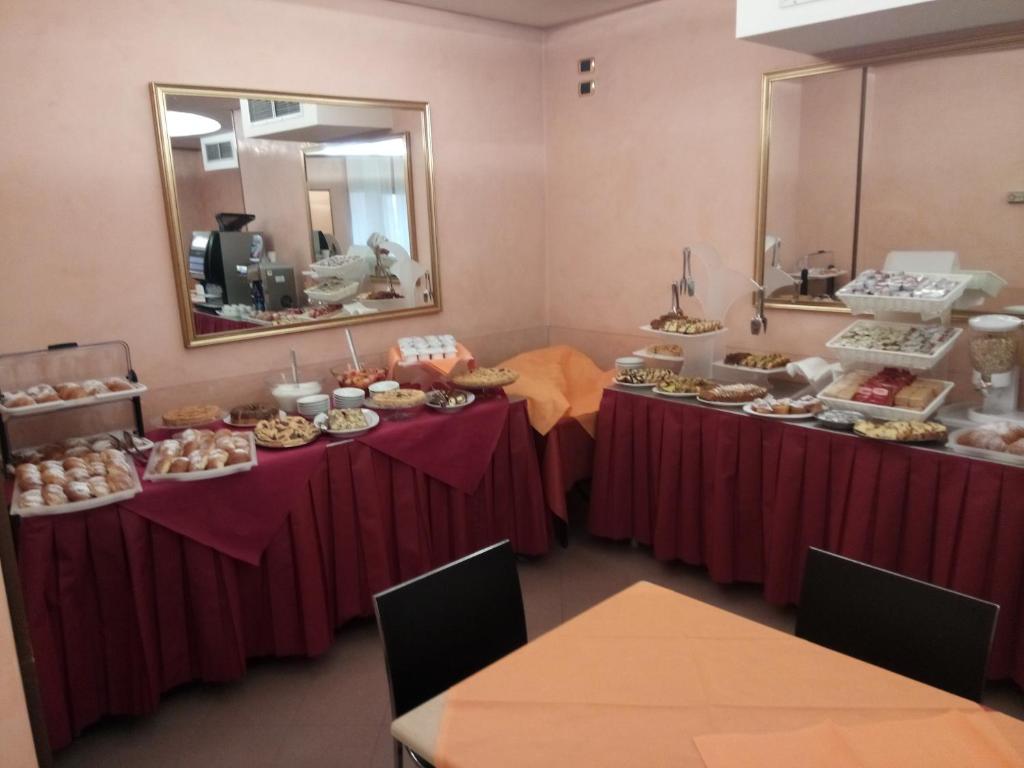 Hotel Manola - Resim 24