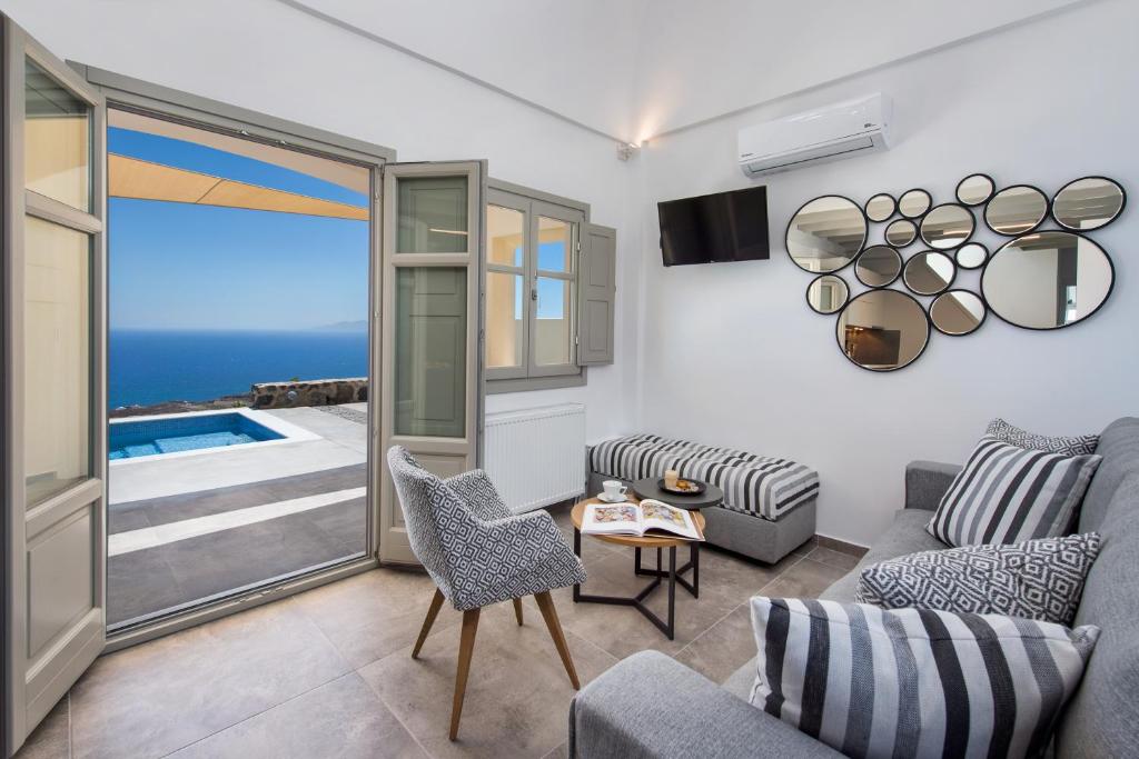 Część wypoczynkowa w obiekcie Theano Cave Suites & Villas