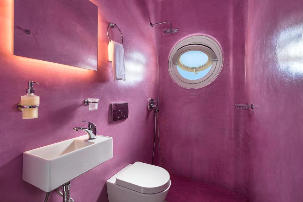 Łazienka w obiekcie Theano Cave Suites & Villas