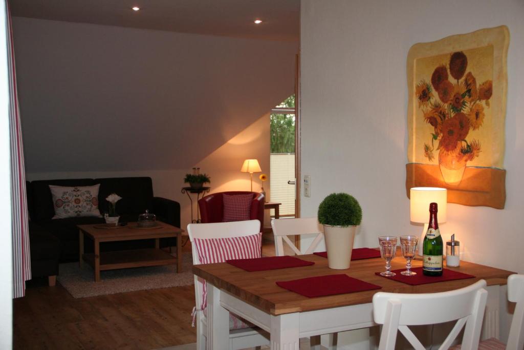 Posezení v ubytování Wunderschöne Landhauswohnung in Rinteln