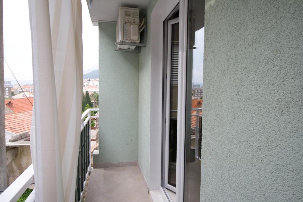 Balkón nebo terasa v ubytování Apartmani Diki