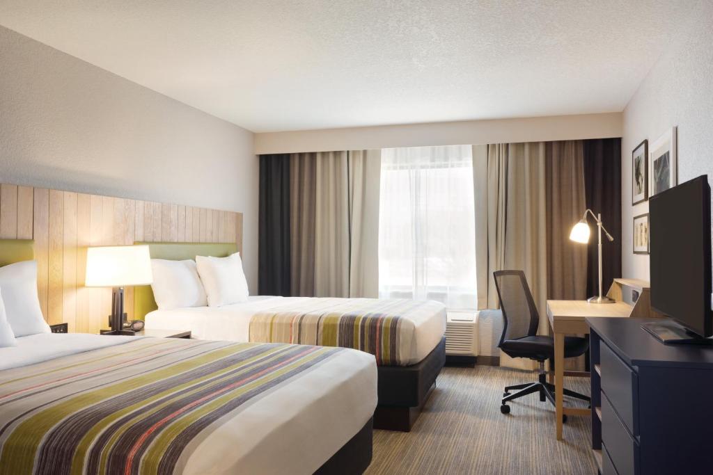 Country Inn & Suites by Radisson, Lawrence, KS photo