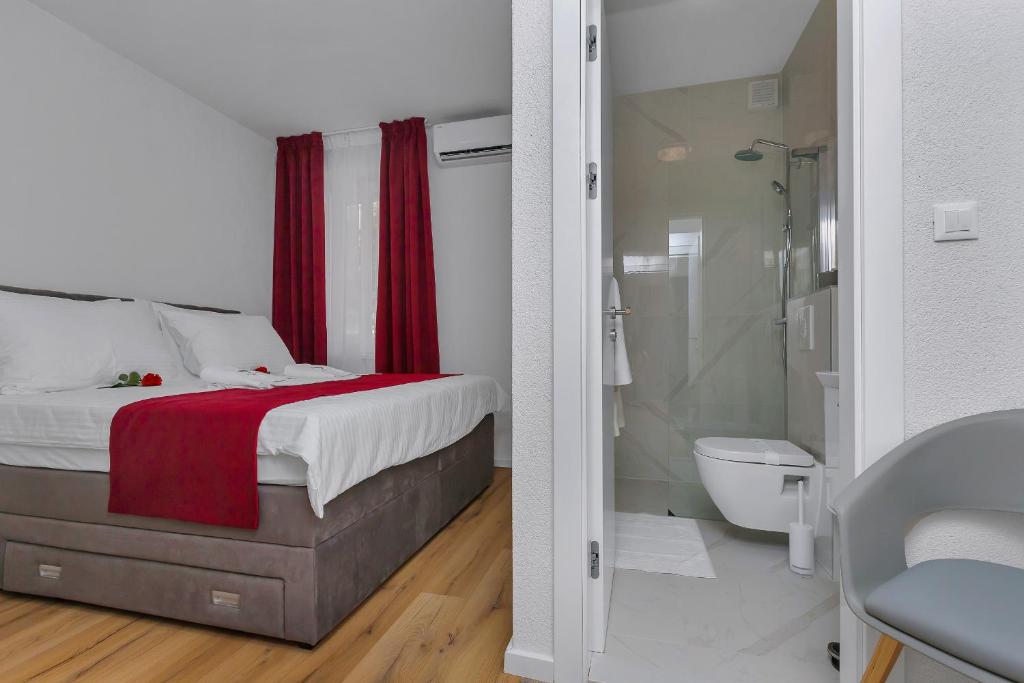 Koupelna v ubytování Luxury Rooms Paradise Garden