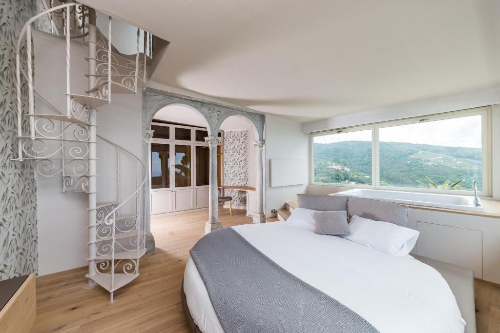 Villa Riviera Resort