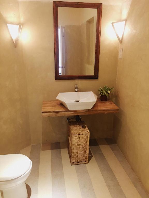 Koupelna v ubytování Artisan Villa