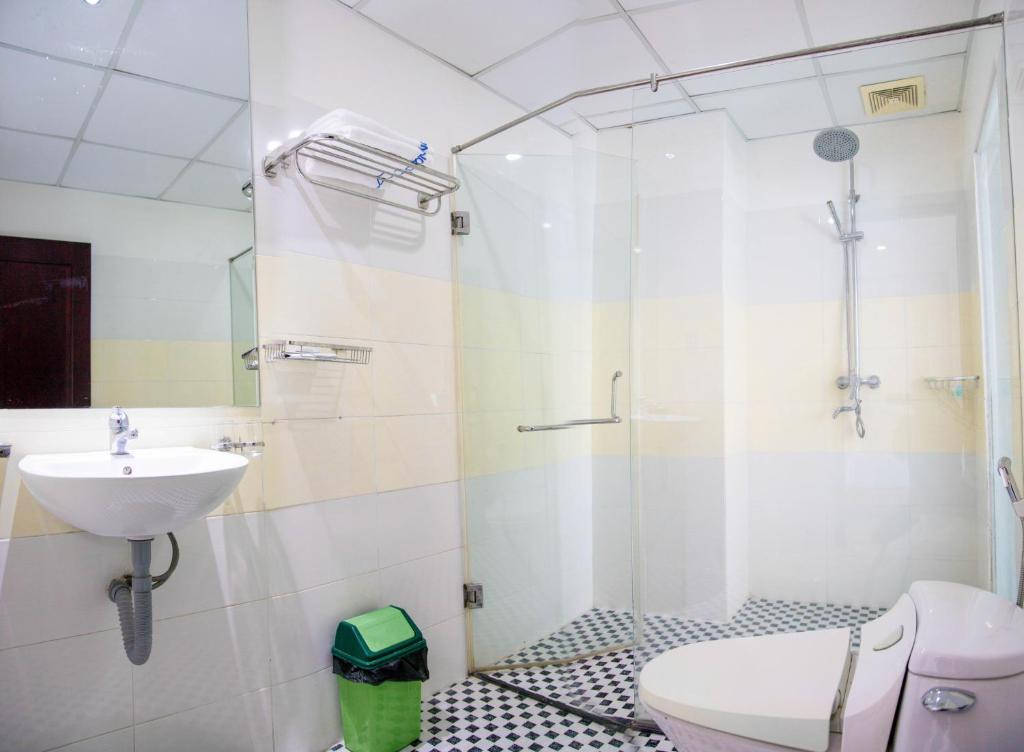 Koupelna v ubytování Le Duong Hotel