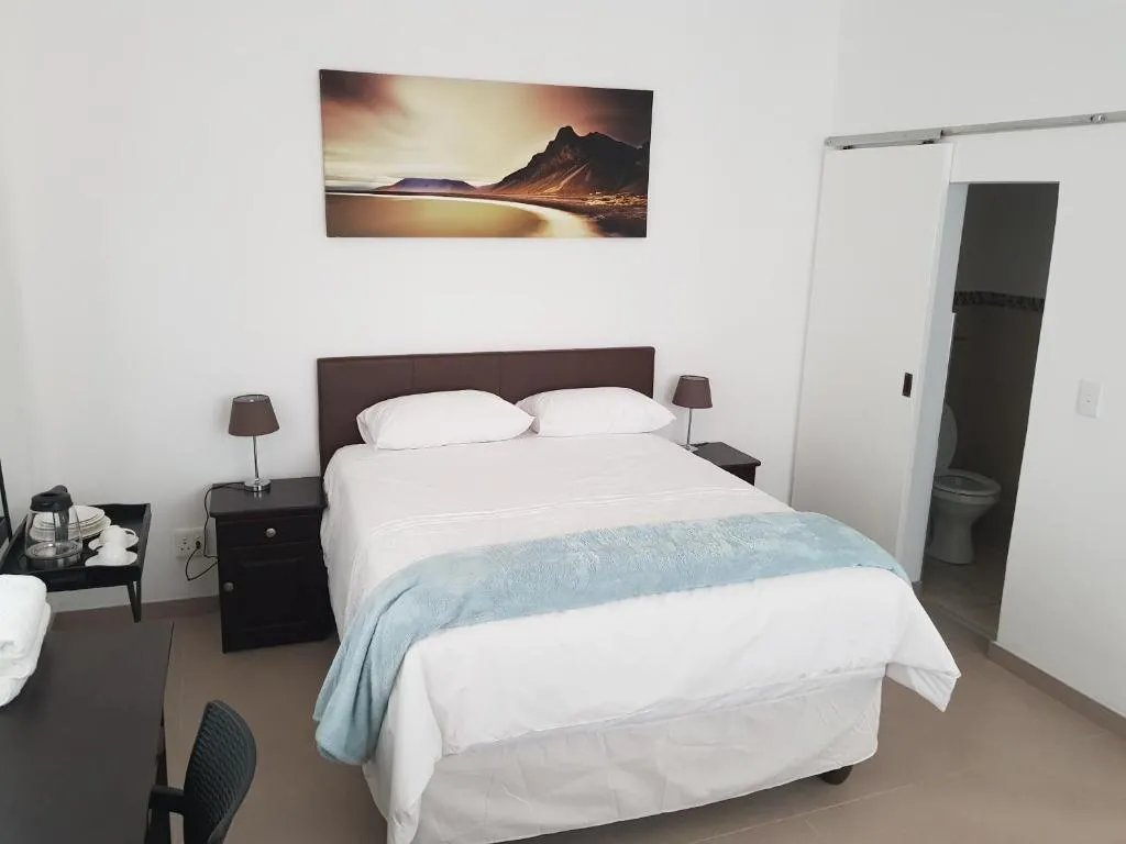 Fama Lodge Rm12, Cape Town, South Africa