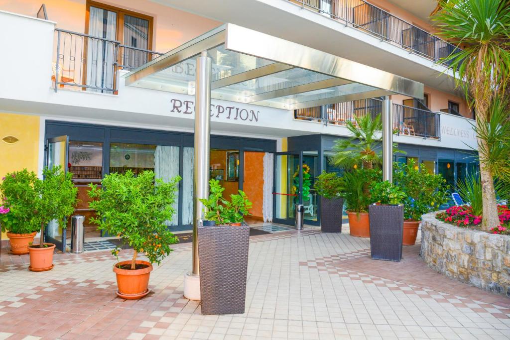 Budova, kde se hotel nachází