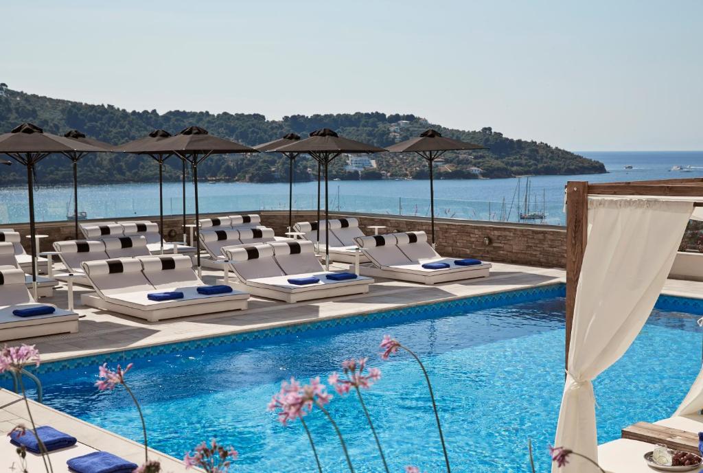 Bazén v ubytování Skiathos Living nebo v jeho okolí
