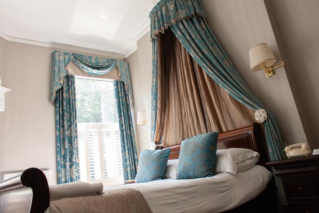 Ascot House - Resim 24