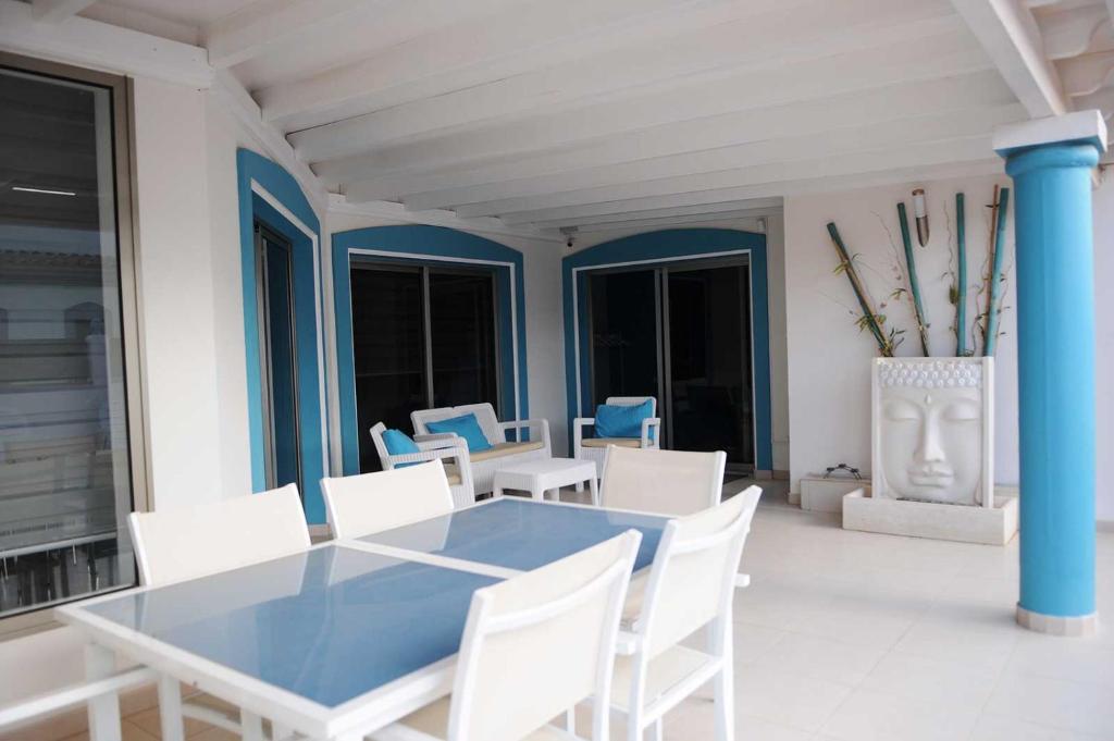 Zdjęcie z galerii obiektu Surfintrip Academy&Camp w Corralejo