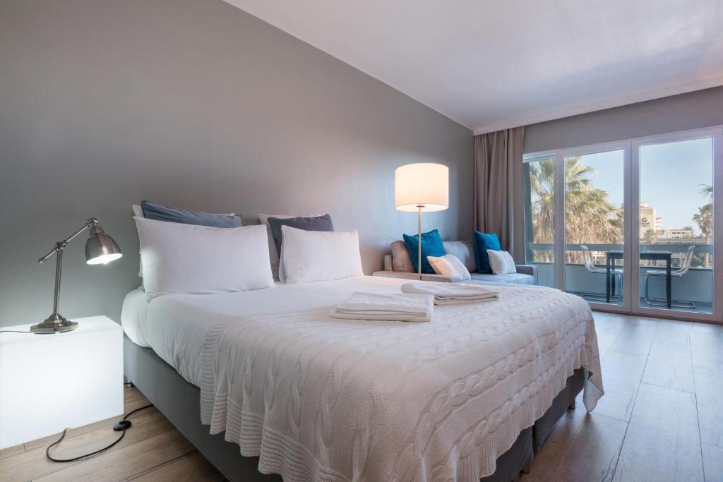 Cascais-Estoril BEACHFRONT Apartments - Studio -appartement Met Uitzicht Op Zee