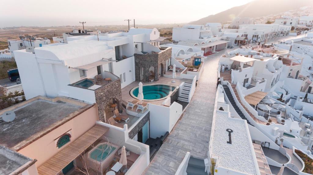 Bassein majutusasutuses Santorini Secret Premium või selle lähedal