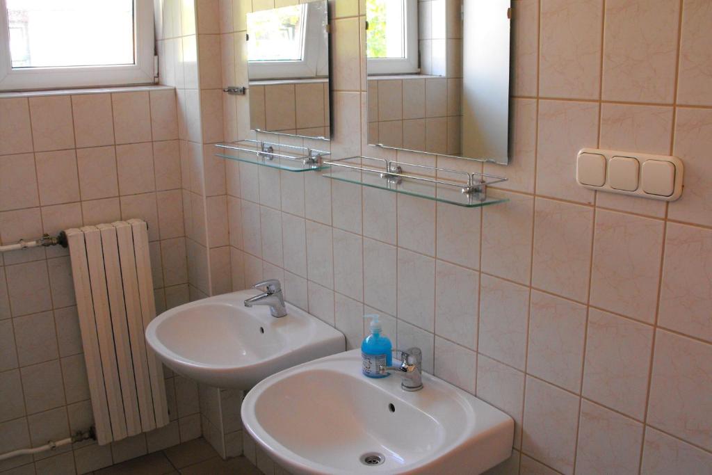 Koupelna v ubytování József Attila Guesthouse