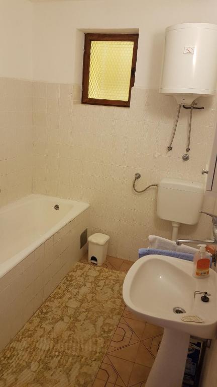 Kúpeľňa v ubytovaní House Fani