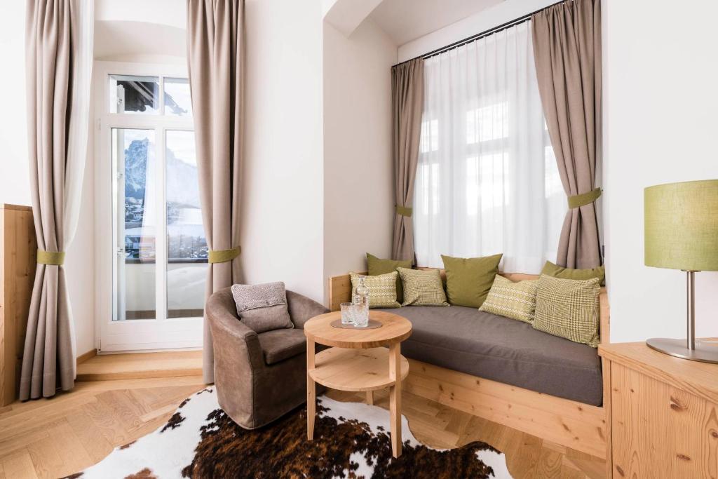 Posezení v ubytování Hotel Villa Kastelruth