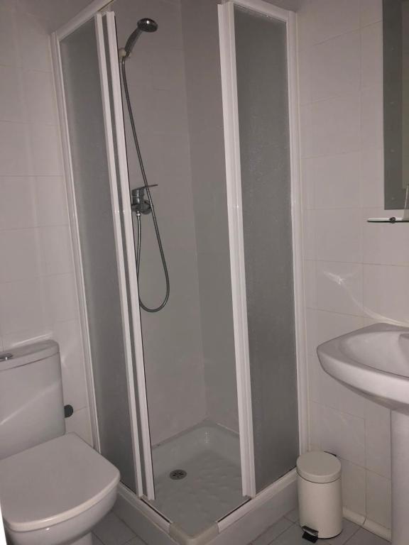 Pensión Basagoiti - Single Room With Bathroom