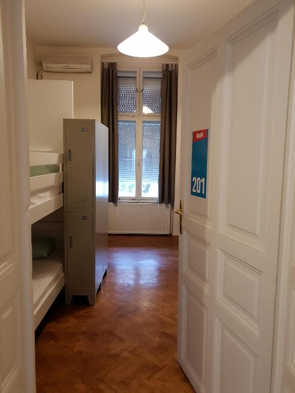 Booking Belgrade 4