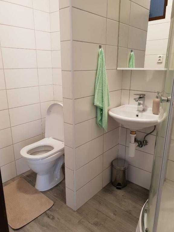 Ένα μπάνιο στο The Gusto apartmán