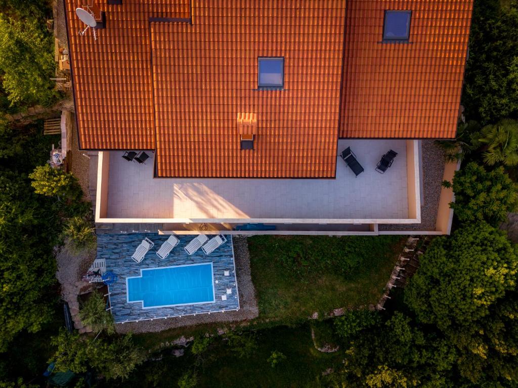 Bazén v ubytovaní Holiday home - Healthy house Opatija alebo v jeho blízkosti