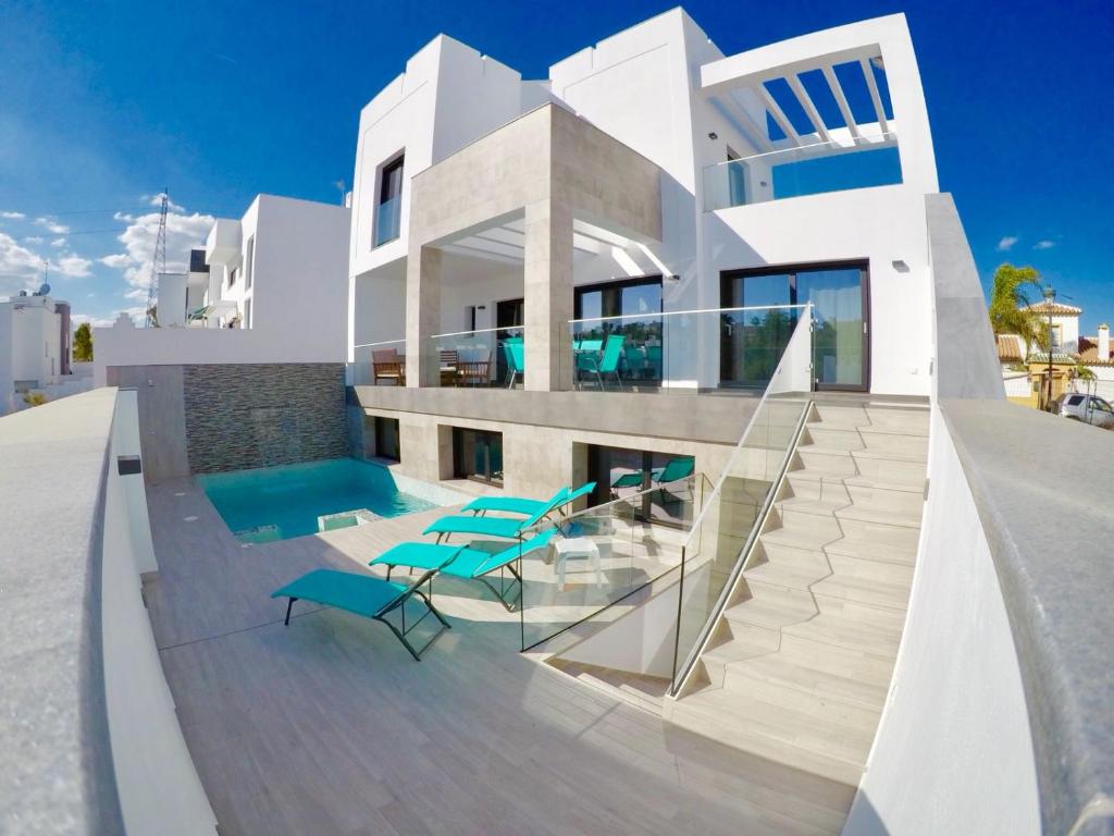 Villa Manhattan