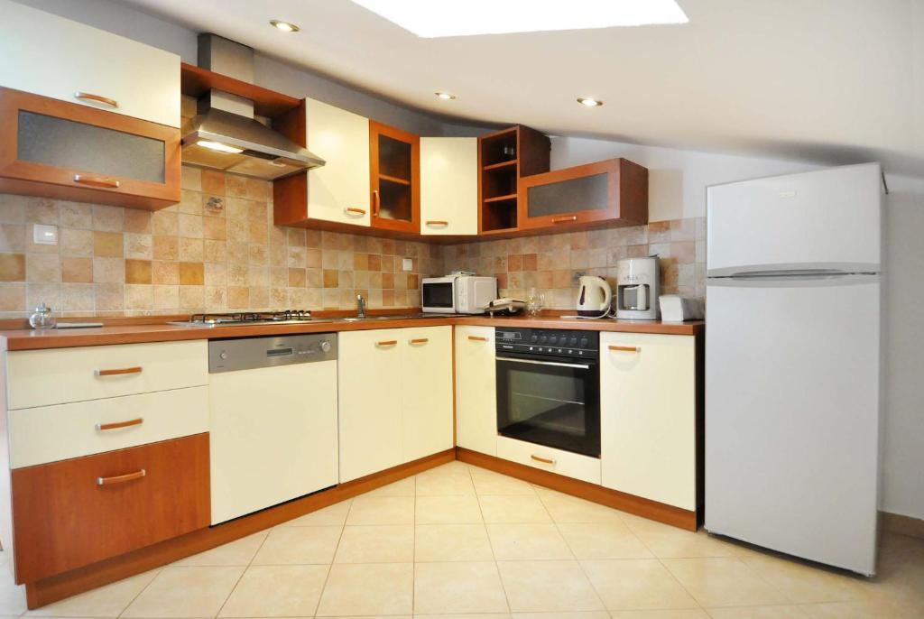 Suitable Summer Apartments - 3